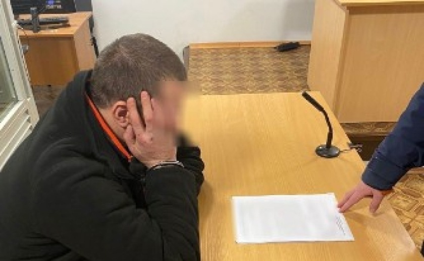Підпалив авто знайомого: мешканцю м. Підгородне повідомили про підозру